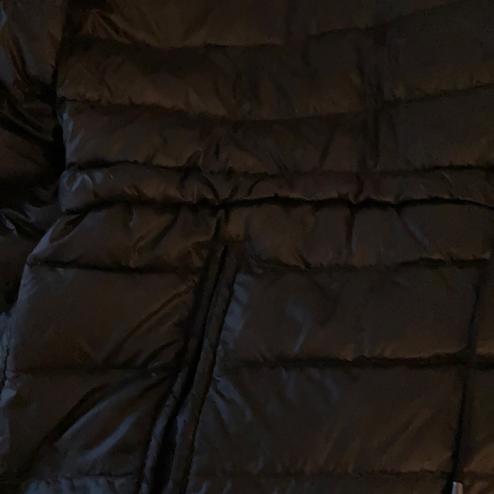 DKNY Lightweight Puffer Coat - Picture 4 of 8